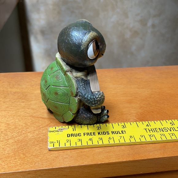 Eat My Dust Turtle Figurine - Picture 4 of 12